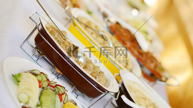 新市场在硬件设施上进行了全面升级，包括但不限于：